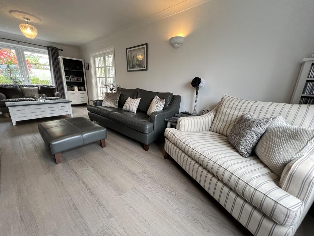 Spacious Sitting Room