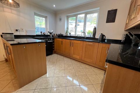 Briallen, 3 Bont Estate, Llanon, SY23 5LT