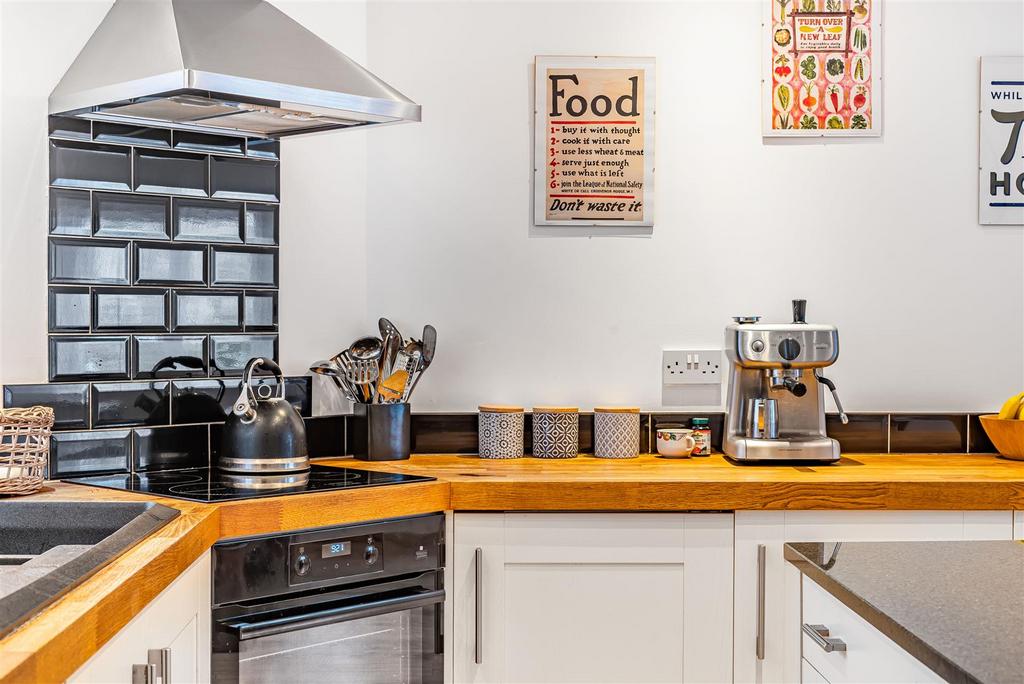 Fawns Kitchen Hob.jpg
