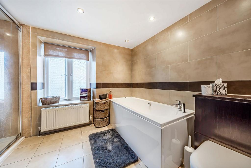 Fawns Ensuite.jpg