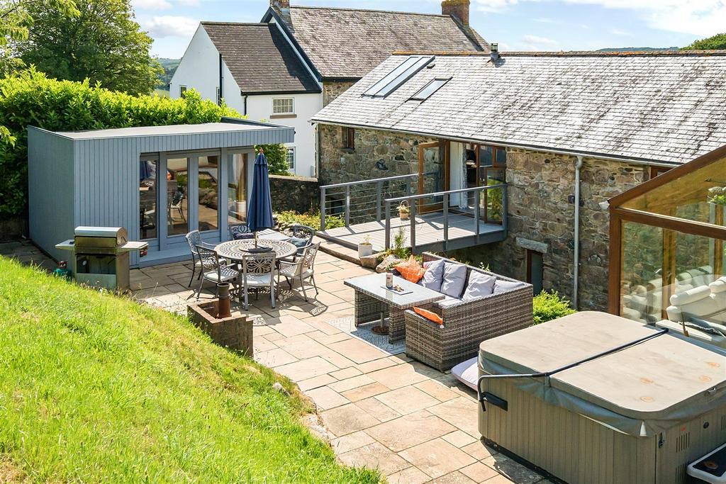 Faunstone Alfresco Seating.jpg