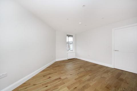 1 bedroom apartment to rent - Berrymead Gardens, W3