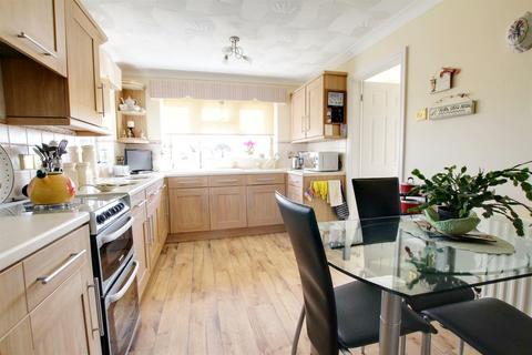 3 bedroom detached bungalow for sale, Walkington Way, Sandilands LN12