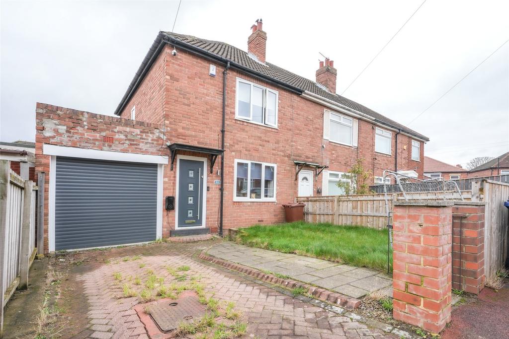 Harnham Gardens, Fenham, Newcastle Upon Tyne, NE5 2 bed semidetached