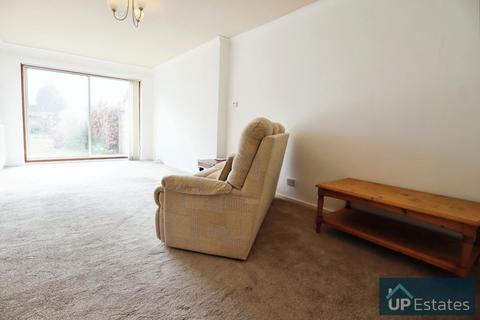 4 bedroom semi-detached house to rent, Salisbury Avenue, Coventry