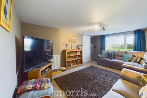 2 bedroom property with land for sale - Moorland Road, Freystrop