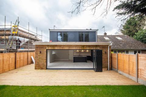 Poplar Close, Great Shelford, Cambridge