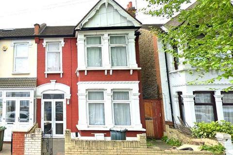 3 bedroom house for sale - Lichfield Road, East Ham