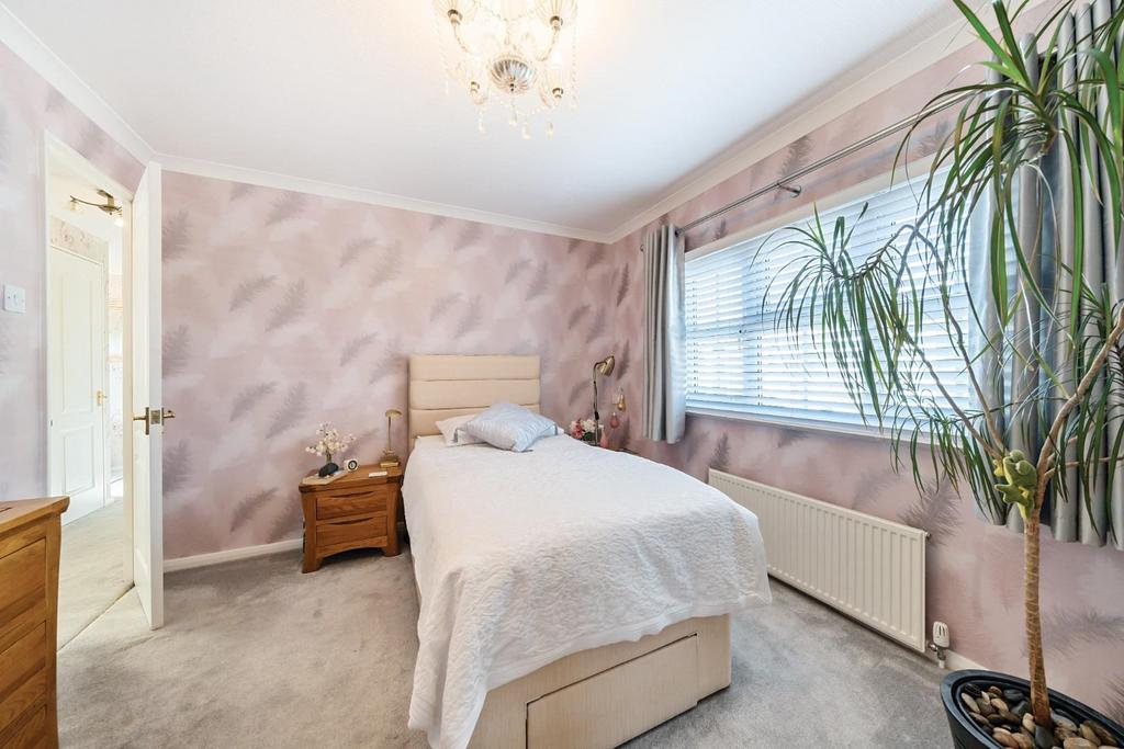 2nd view MASTER BEDROOM.jpg