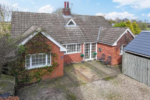 4 bedroom detached bungalow for sale - The Village, Stockton On The Forest, York