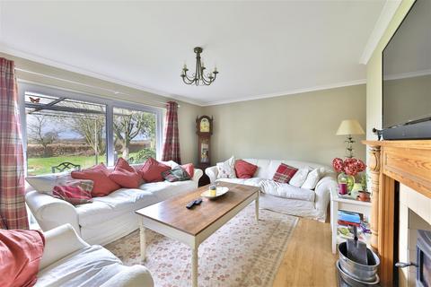 4 bedroom detached bungalow for sale - The Village, Stockton On The Forest, York