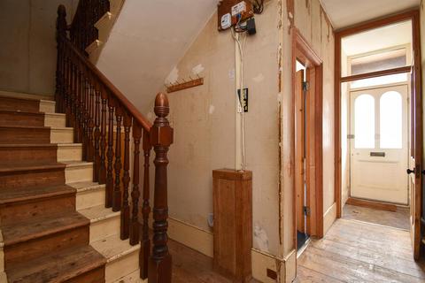 8 Edgar Road, Hastings, TN35 5JJ