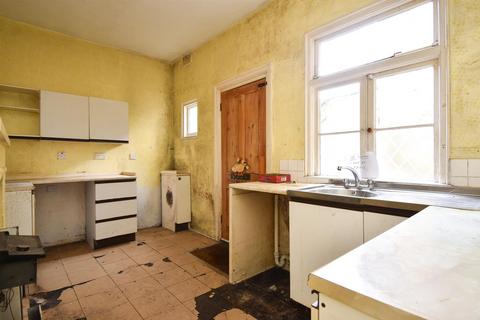 8 Edgar Road, Hastings, TN35 5JJ