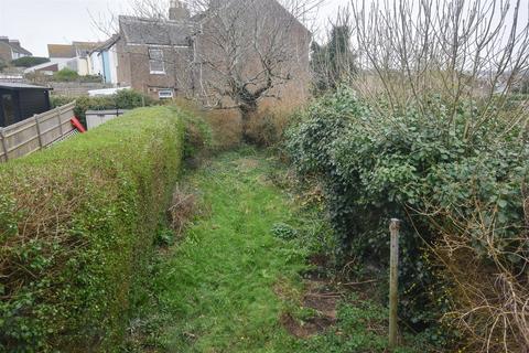 8 Edgar Road, Hastings, TN35 5JJ