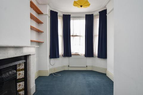 8 Edgar Road, Hastings, TN35 5JJ