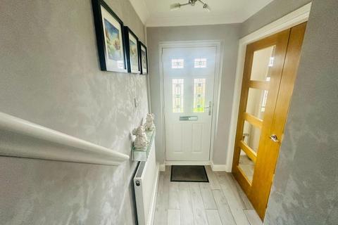 3 bedroom semi-detached house for sale, Radnor Drive, Leigh