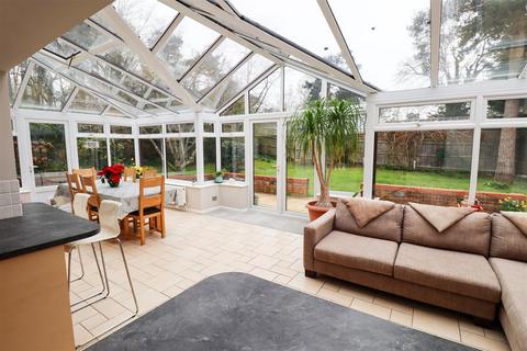3 Chesilton Crescent, Church Crookham, Fleet, GU52 6PA
