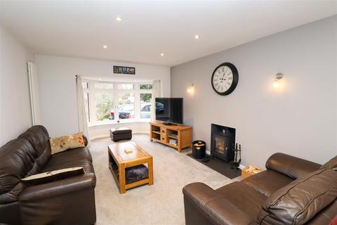 3 Chesilton Crescent, Church Crookham, Fleet, GU52 6PA