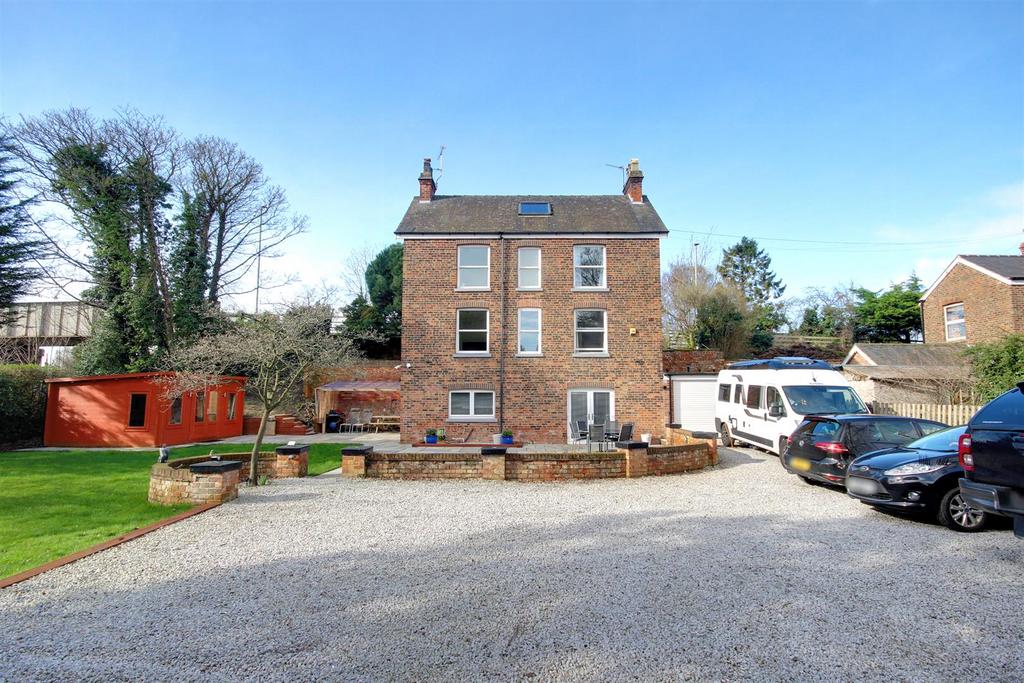 Station Road, Brough 4 bed detached house for sale £525,000