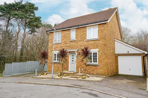 4 bedroom detached house for sale, Celandine Drive, St. Leonards-on-sea