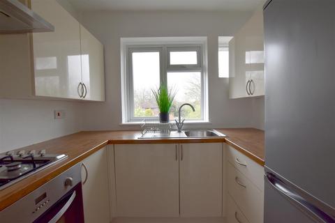 undefined, Meadow Way, Reigate