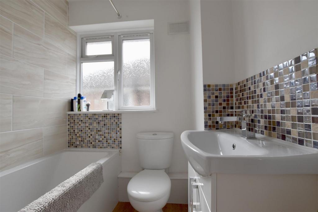 Bathroom.JPG
