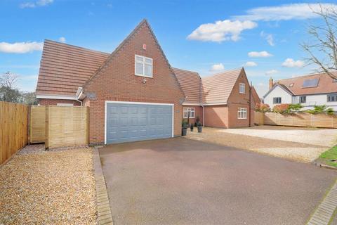 4 bedroom detached house for sale, Cradock Drive, Quorn