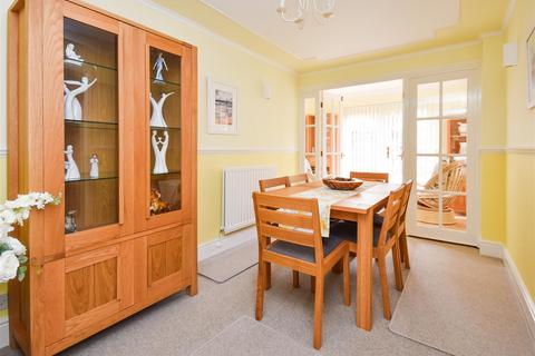 28 Quendale, Wombourne, Wolverhampton, WV5 8JZ