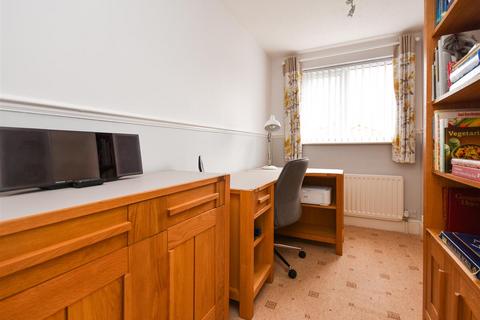 28 Quendale, Wombourne, Wolverhampton, WV5 8JZ