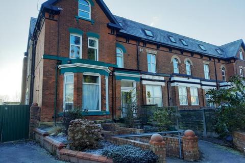 2 bedroom flat to rent, Portland Crescent, Manchester