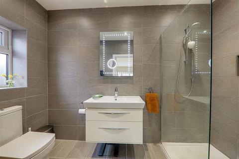 85 Worthing Road, East Preston, Littlehampton, BN16 1DE