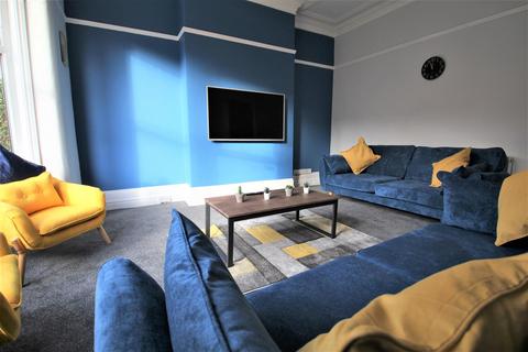 1 bedroom in a house share to rent - Estcourt Avenue, Headingley, Leeds, LS6 3ES