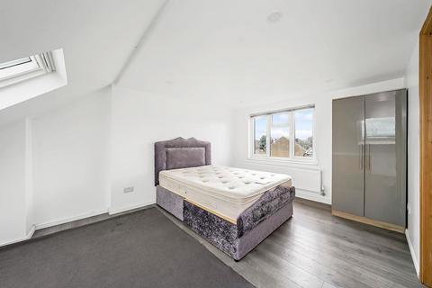 1 bedroom in a house share to rent - Duck Lees Lane, Enfield EN3