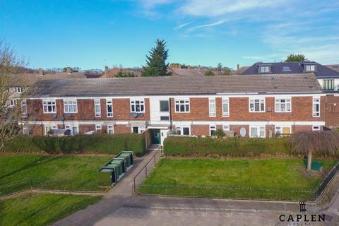 4 Lowe Close, Chigwell, IG7 4LP