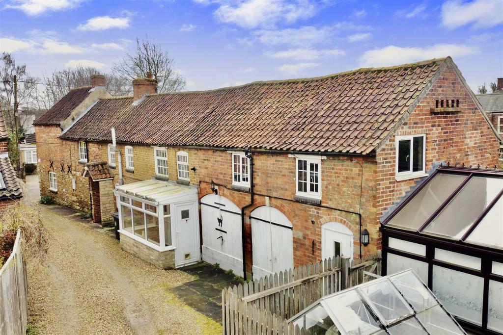 High Street, Caythorpe, Grantham 4 bed detached house for sale £385,000