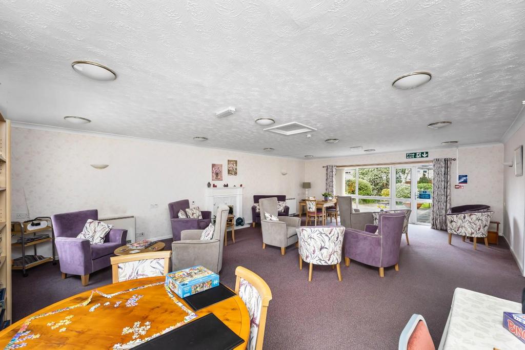 Amberly Court 19-0001.jpg