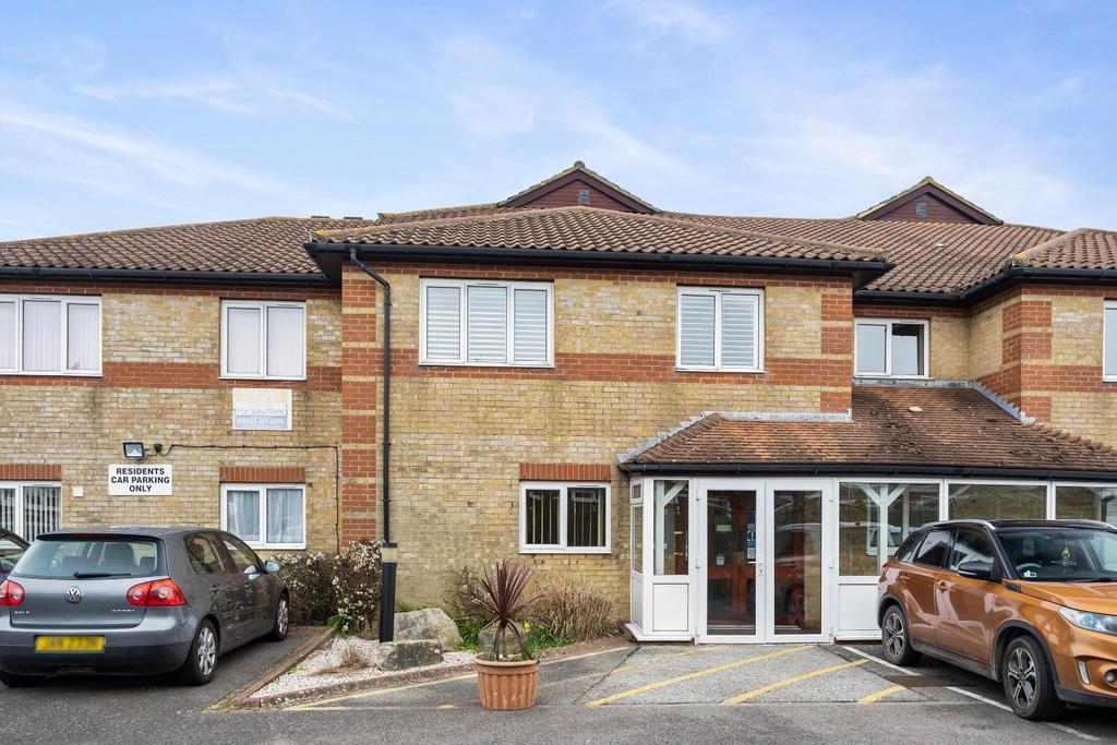 Amberly Court 19-0023.jpg