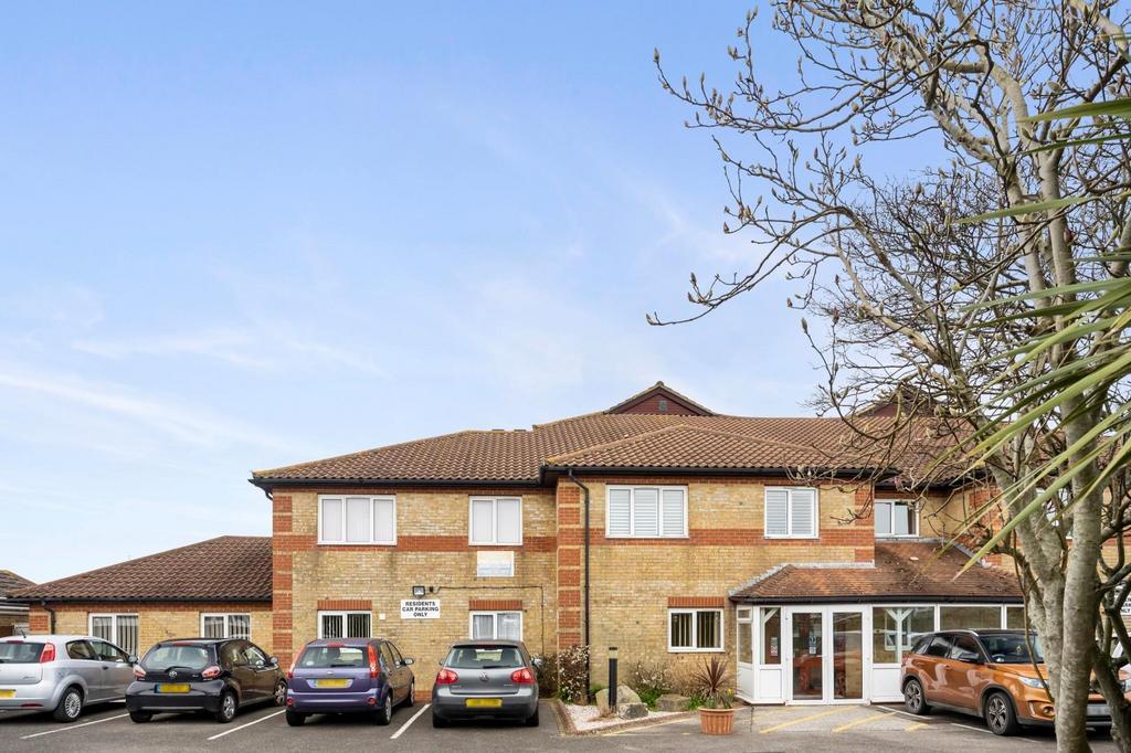 Amberly Court 19-0024.jpg