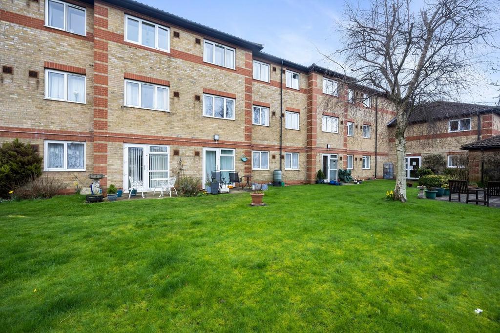 Amberly Court 19-0014.jpg