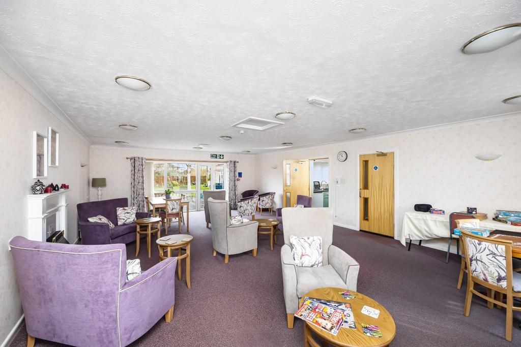 Amberly Court 19-0002.jpg