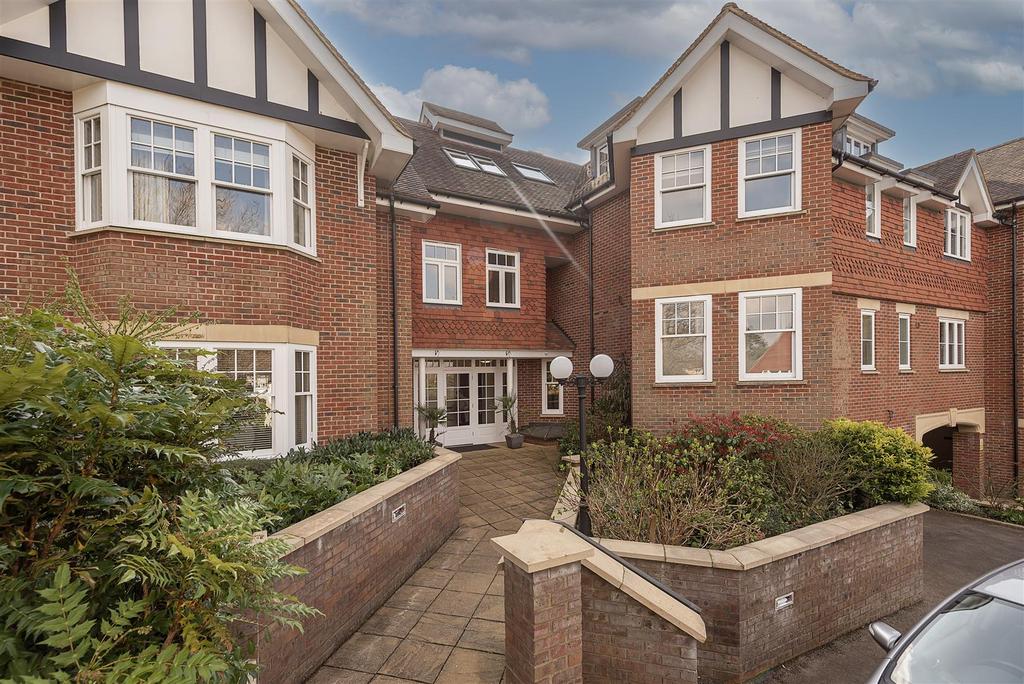 Townsend Lane, Harpenden 2 bed apartment for sale £750,000