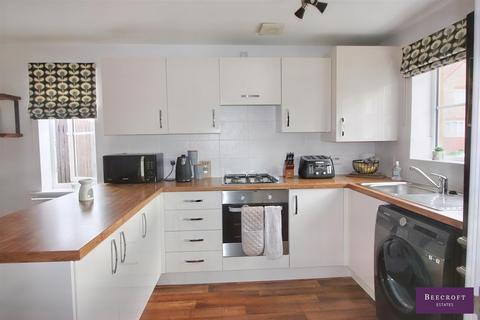 1 Broadhead Close, Kilnhurst, Mexborough, S64 5WE