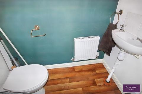 1 Broadhead Close, Kilnhurst, Mexborough, S64 5WE