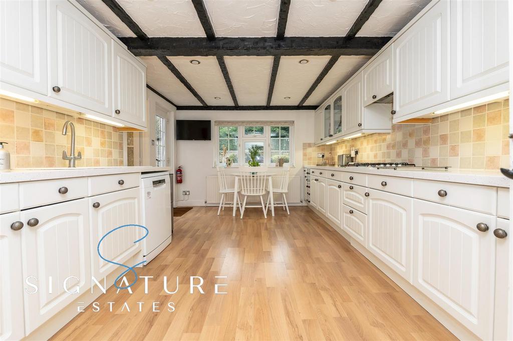 Kitchen/Breakfast Room