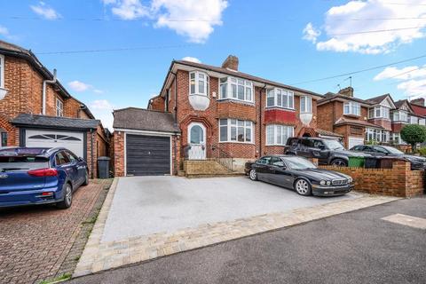 84 Amberley Gardens, Epsom, KT19 0NG