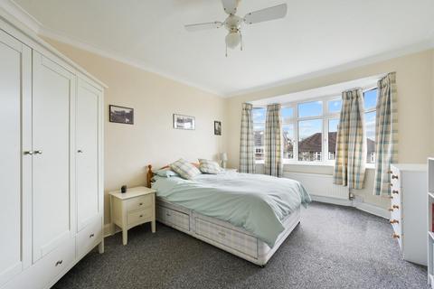 84 Amberley Gardens, Epsom, KT19 0NG