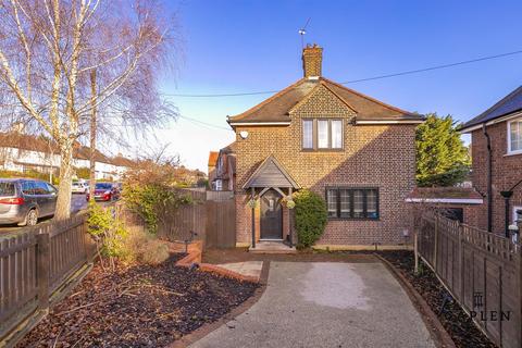 3 Roding View, Buckhurst Hill, IG9 6AF