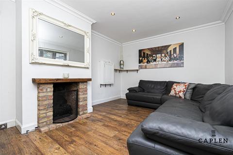 3 Roding View, Buckhurst Hill, IG9 6AF