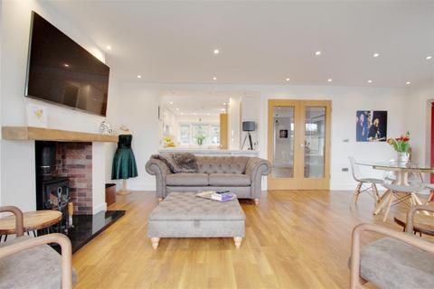 4 bedroom house for sale, Woodland Avenue, Worthing