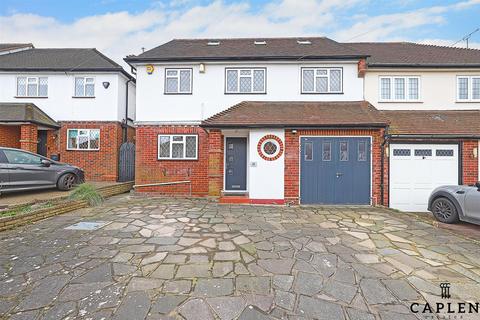 4 bedroom semi-detached house for sale, Dickens Rise, Chigwell